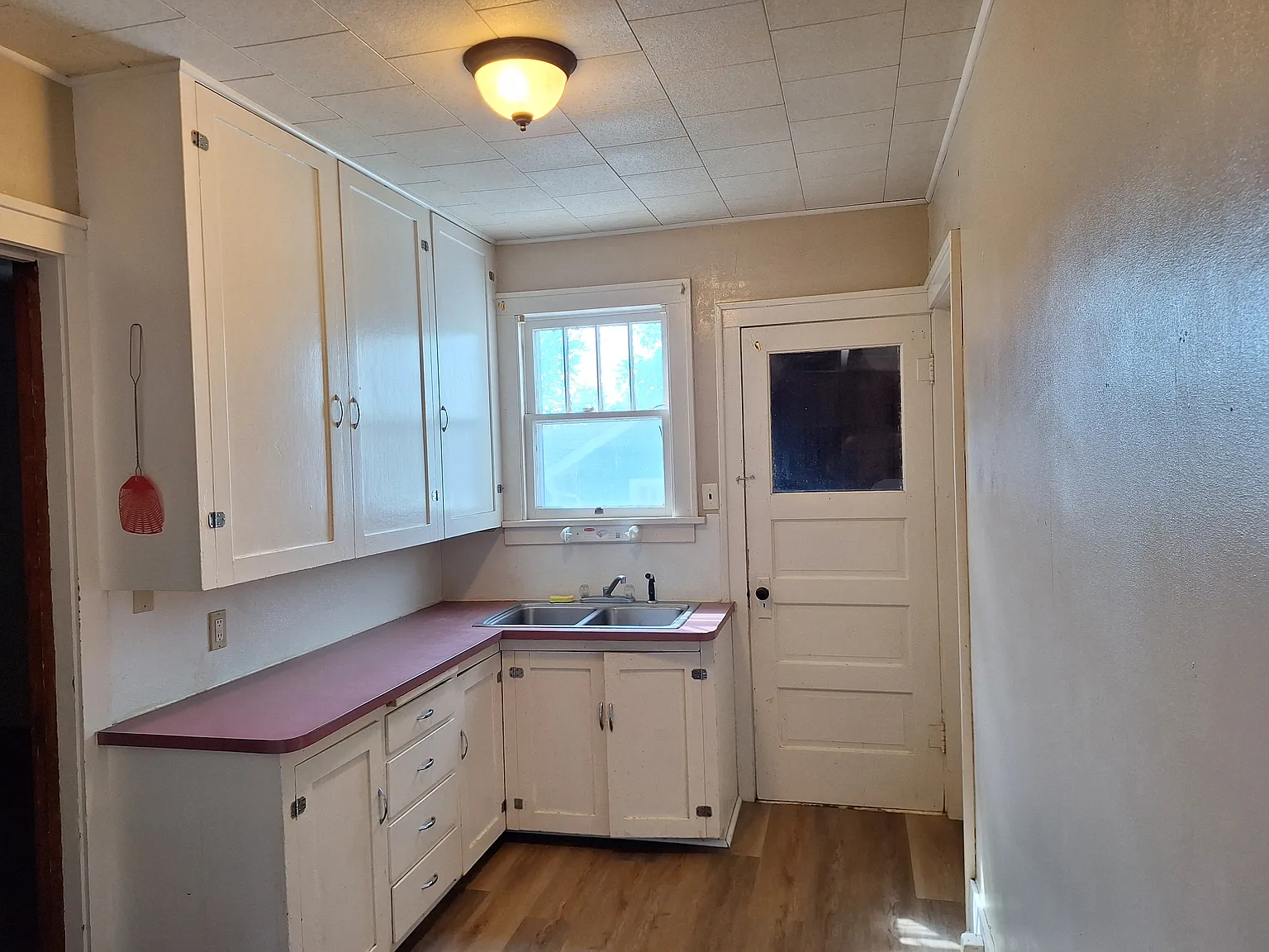 2 bed, 840 sqft, $750 — Photo 2