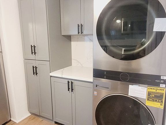 3rd image of 5085 Orange Ave