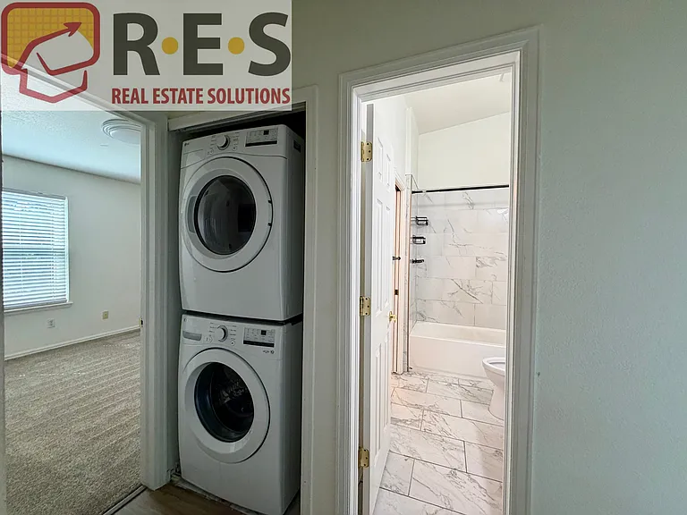 444 S Kittredge St #301 — Photo 8