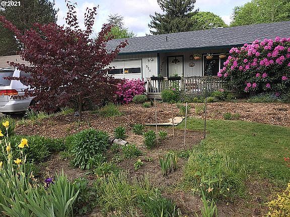 1st image of 377 NE 34th Pl