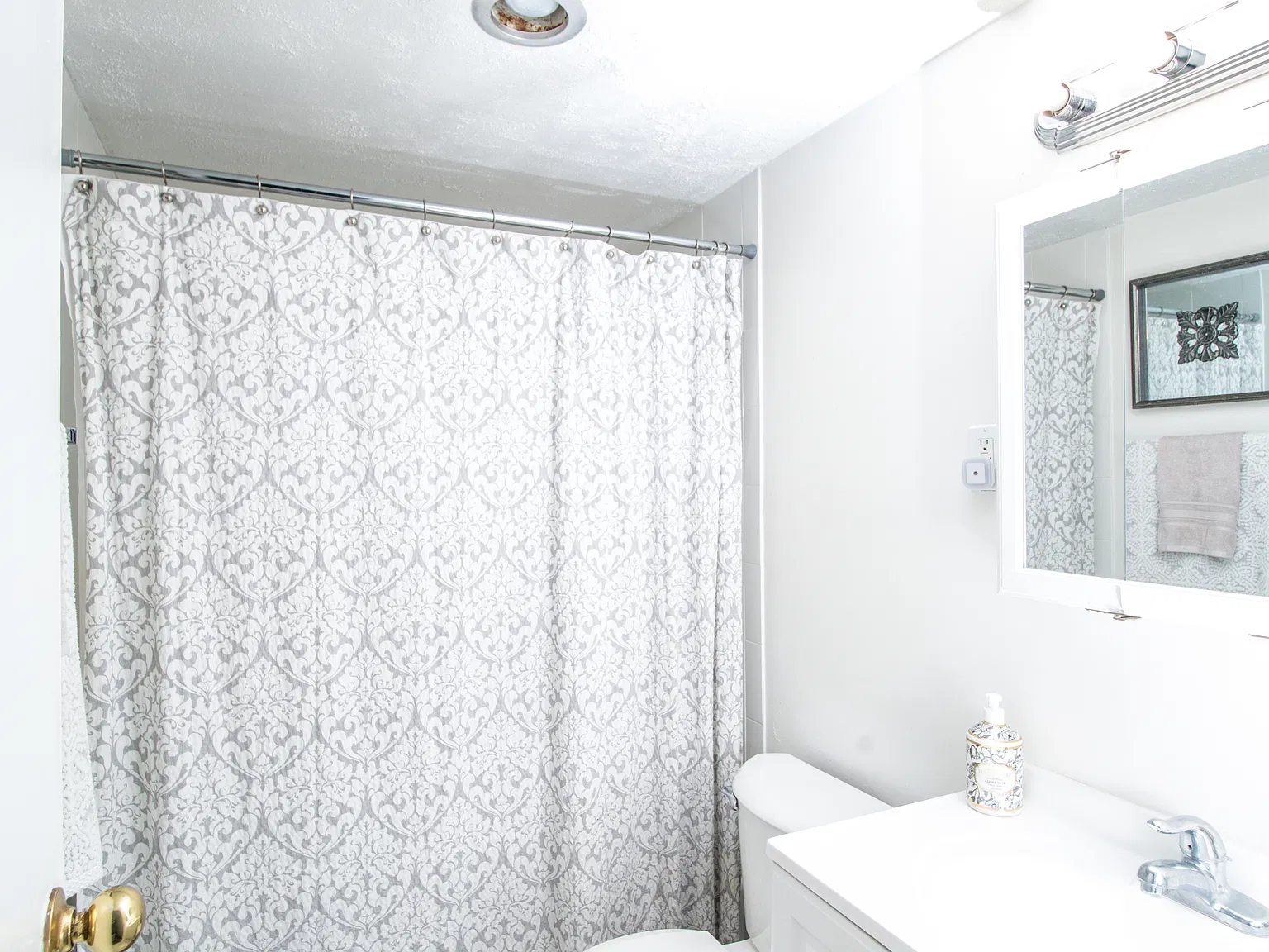 1 bed, 829 sqft, $3,500 — Photo 3