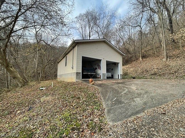 1st image of Riverview Dr