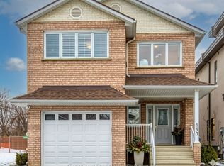 963 Hampton Cres, Mississauga, ON L5G4G7
