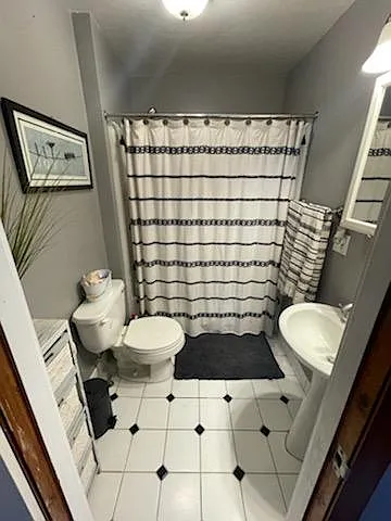 135 Marlborough St — Photo 4