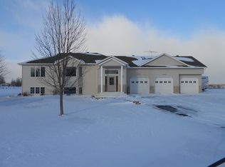15755 Ridgeview Ln E, Detroit Lakes, MN 56501