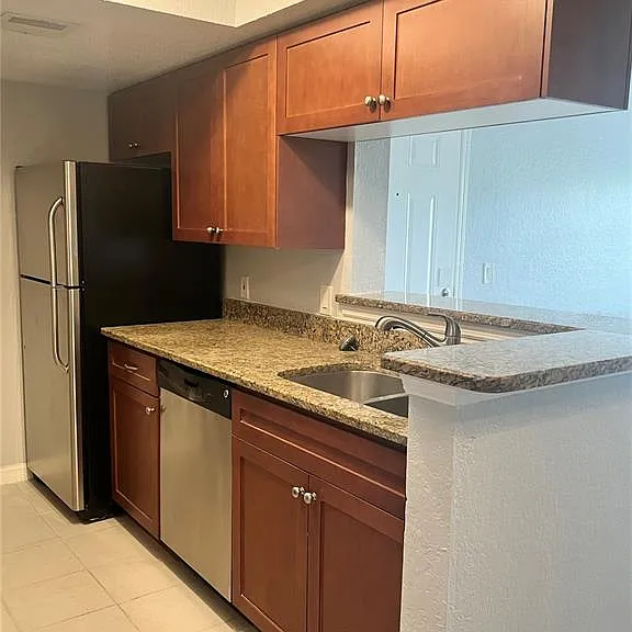 10200 Gandy Blvd N #813 — Photo 2