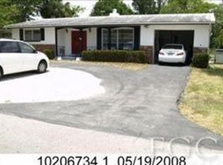 823 Lake McGregor Dr, Fort Myers, FL 33919