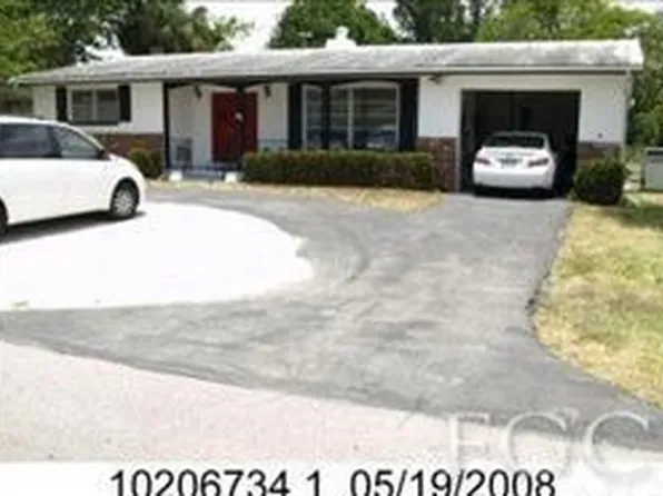 823 Lake McGregor Dr, Fort Myers, FL 33919