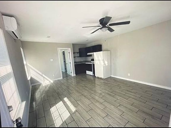 2nd image of 1322 Menefee Blvd APT 5