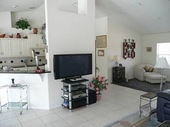 3rd image of 28 Cleveland Ct
