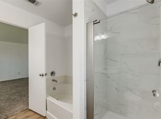 921 Swift Dr #3, Aubrey, TX 76227