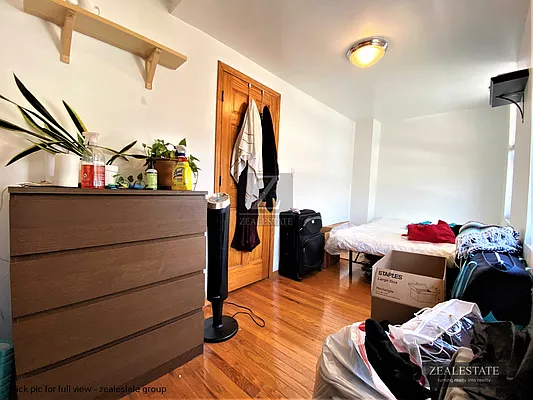 Rented by ZealEstate Group Inc | media 3