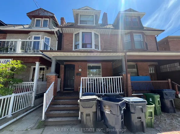 1113 Davenport Rd, Toronto, ON