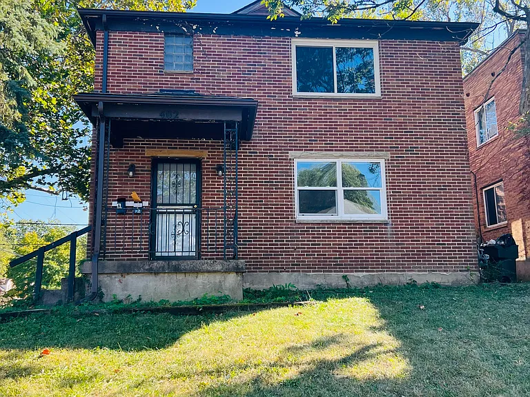 402 W Norman Ave #A-B — Photo 1