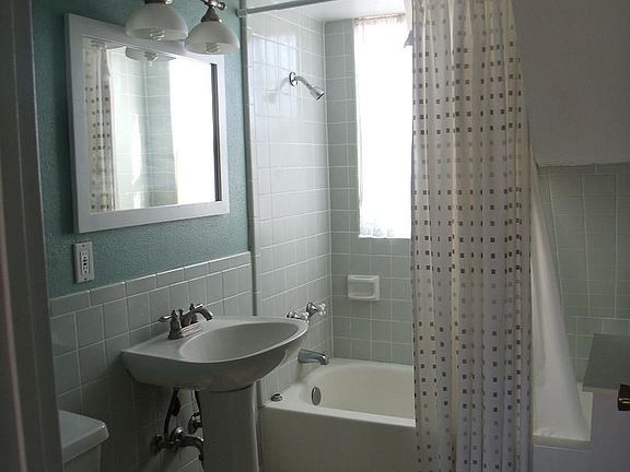 3rd image of 1477 Calle De Las Lomas