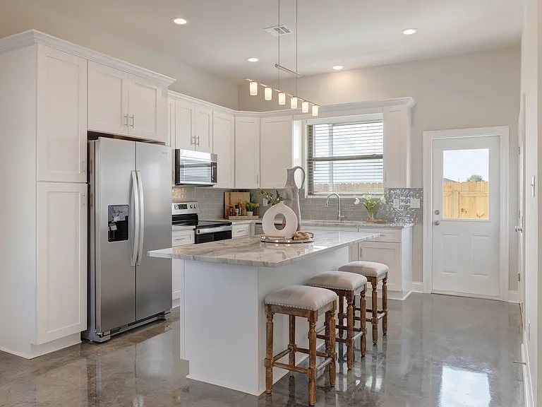 101 Firethorn Dr — Photo 3