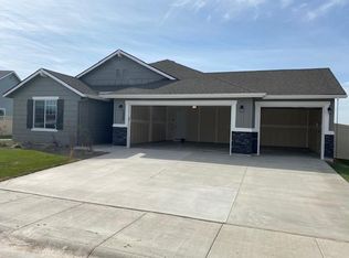 3357 W Early Light Dr, Meridian, ID 83642