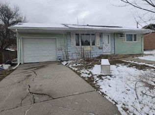 2215 S Jackson St, Casper, WY 82601