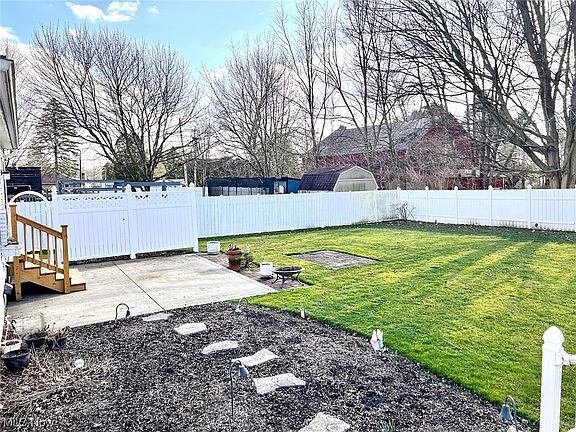 5th image of 5909 Sunscape Dr NE
