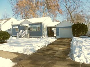 7041 Schneider Ave, Hammond, IN 46323
