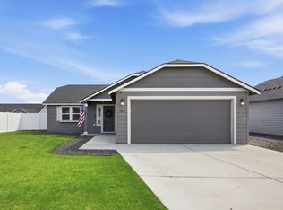 207 N Paxson Dr, Moses Lake, WA 98837