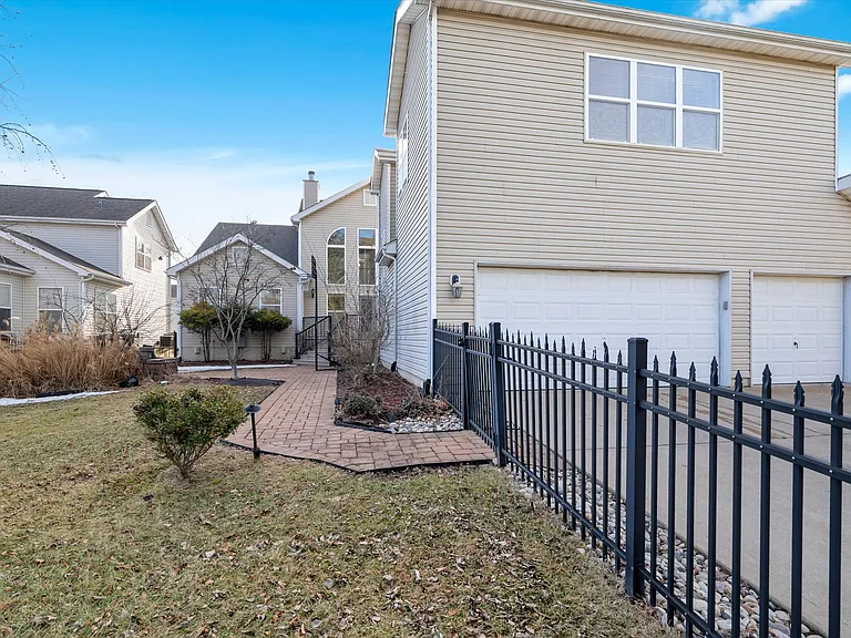 317 Lake Side View Ln — Photo 54