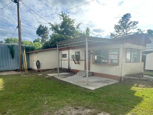 14 Lakeview Dr #40, Fort Gaines, GA 39851