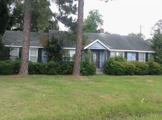 1100 N Hutchinson Ave, Adel, GA 31620