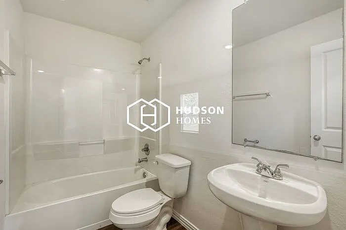 7947 Henson St — Photo 10