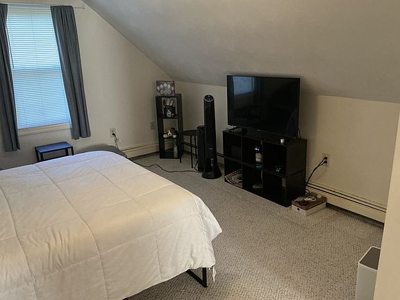 5th image of 492 Central St #2