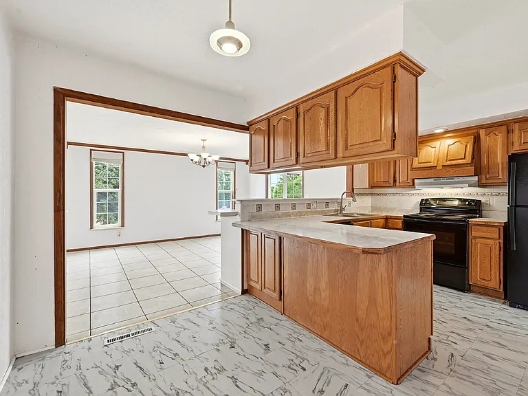 7240 Shawnee Way — Photo 41