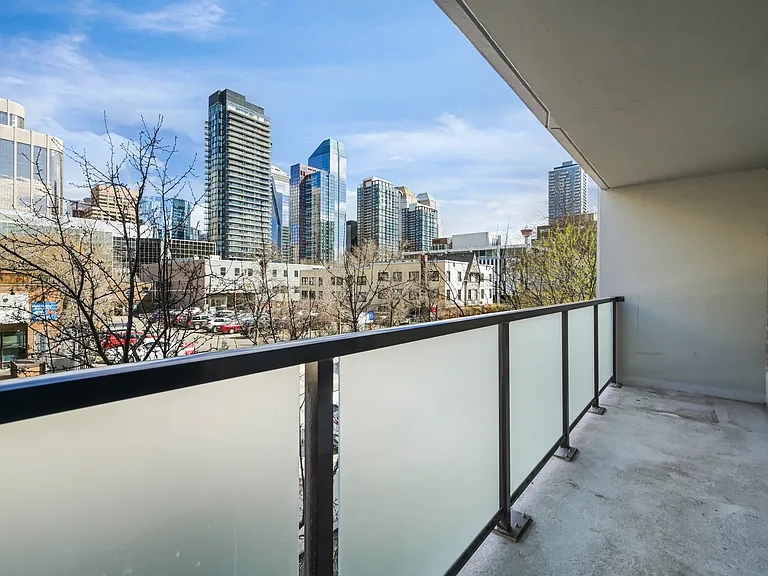 725 12th Ave SW — Photo 13
