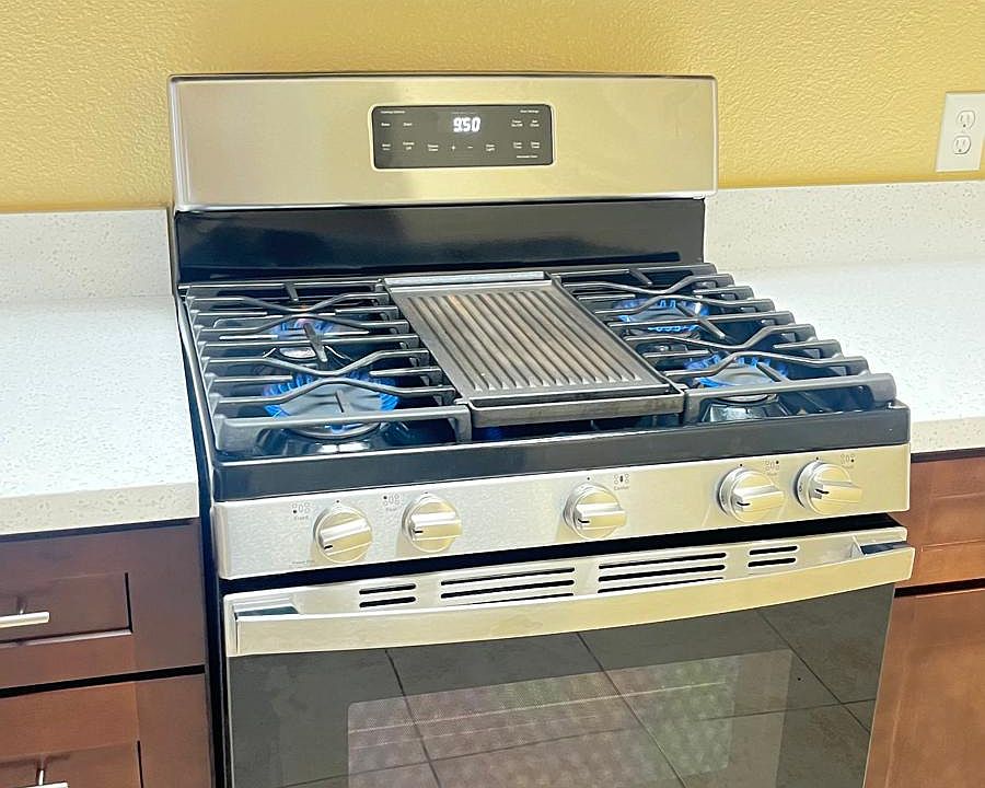1st image of 1319 Acacia Ave #14