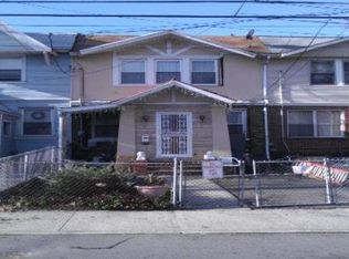9114 184th St, Hollis, NY 11423