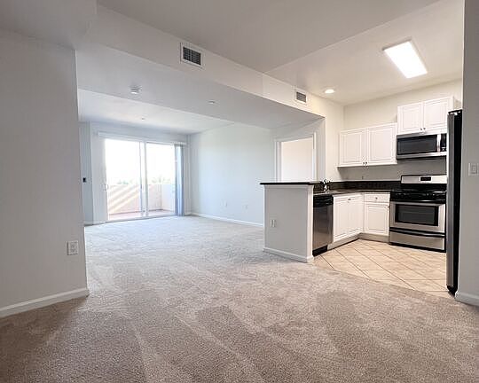 4th image of 13951 Sherman Way Unit 307