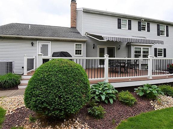 5th image of 3075 Gloucester Dr