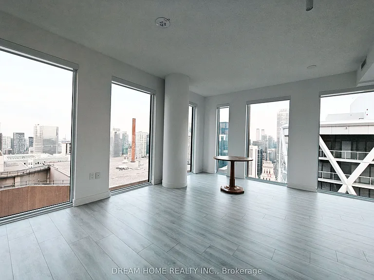 238 Simcoe St #3604 — Photo 4