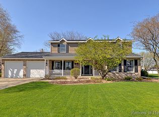650 Saddle Ln, Aurora, IL 60505