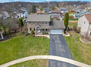 308 Oakbrook Ct, Bartlett, IL