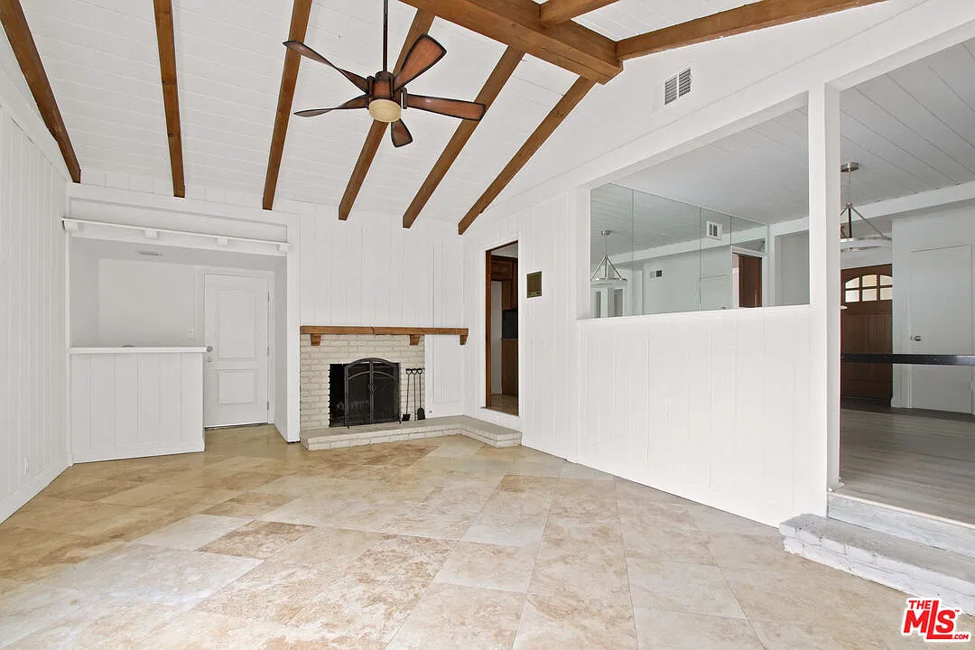 3 bed, 2.0 bath, 1787 sqft, $6,200 — Photo 4