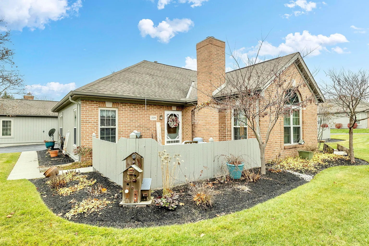 209 Pine Ridge Ct photo 1