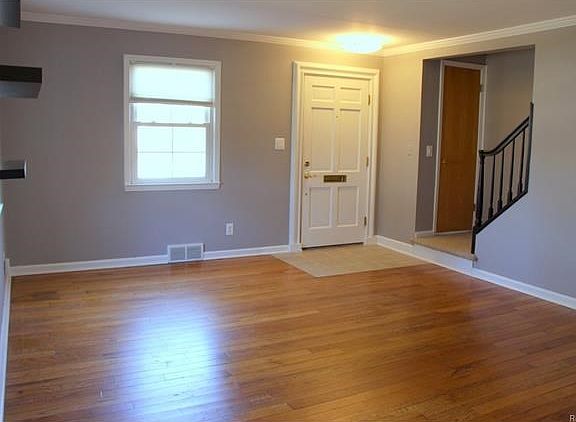 Bright, open living space!