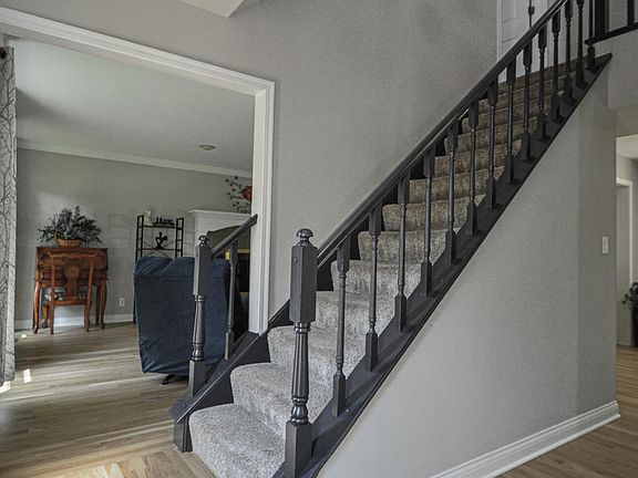4th image of 2068 Lakelyn Ct