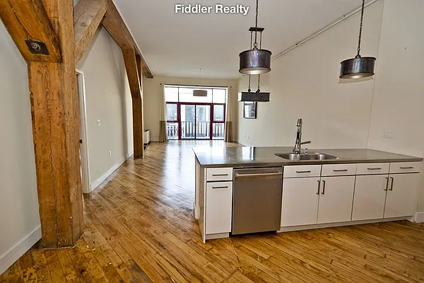 Rented by Fiddler Realty | media 4