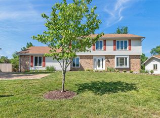 1996 Baxter Rd, Chesterfield, MO 63017