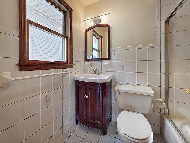 55 Ferguson St #2 — Photo 22