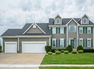 5788 Coachlight Ct, West Des Moines, IA 50266