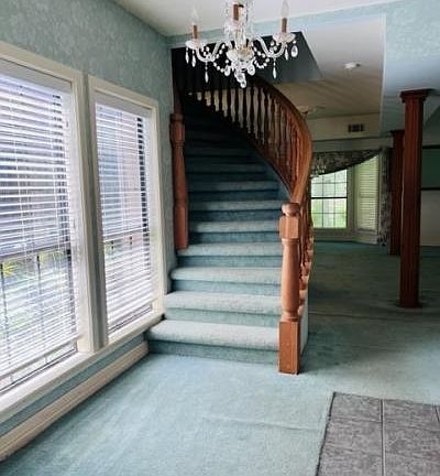 3rd image of 126 Myrtlewood Dr