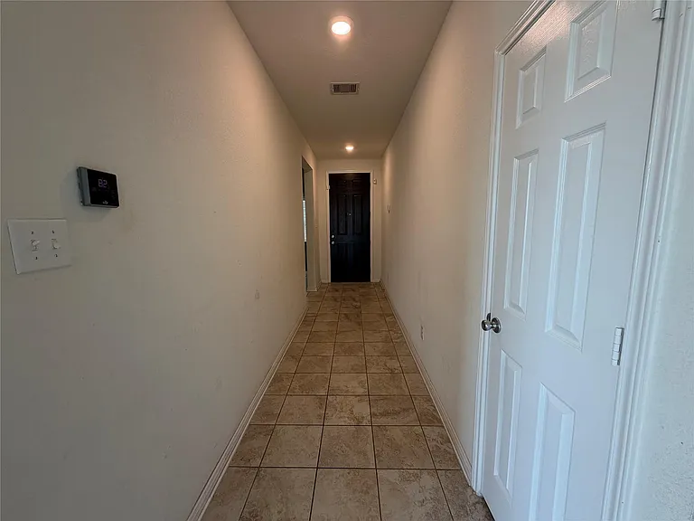 4802 Greenfield Springs Ln — Photo 2