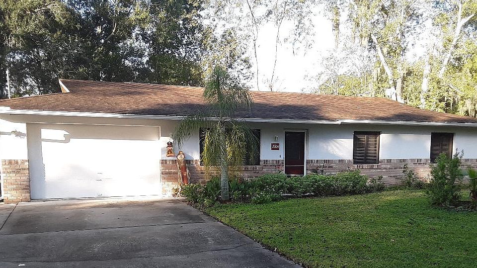1st image of 2704 Woodland Dr